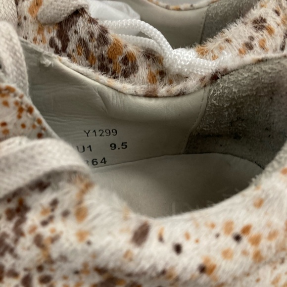 John varvatos Collection REED LOW TOP SNEAKER.
Size 9.5 or 42.5 EU - Picture 9 of 11